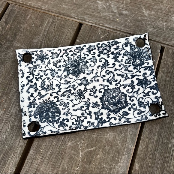 Studio Pottery Floral Lace Vanity Tray Plate or Candle Trinket Plate Curved Edge - Picture 6 of 8